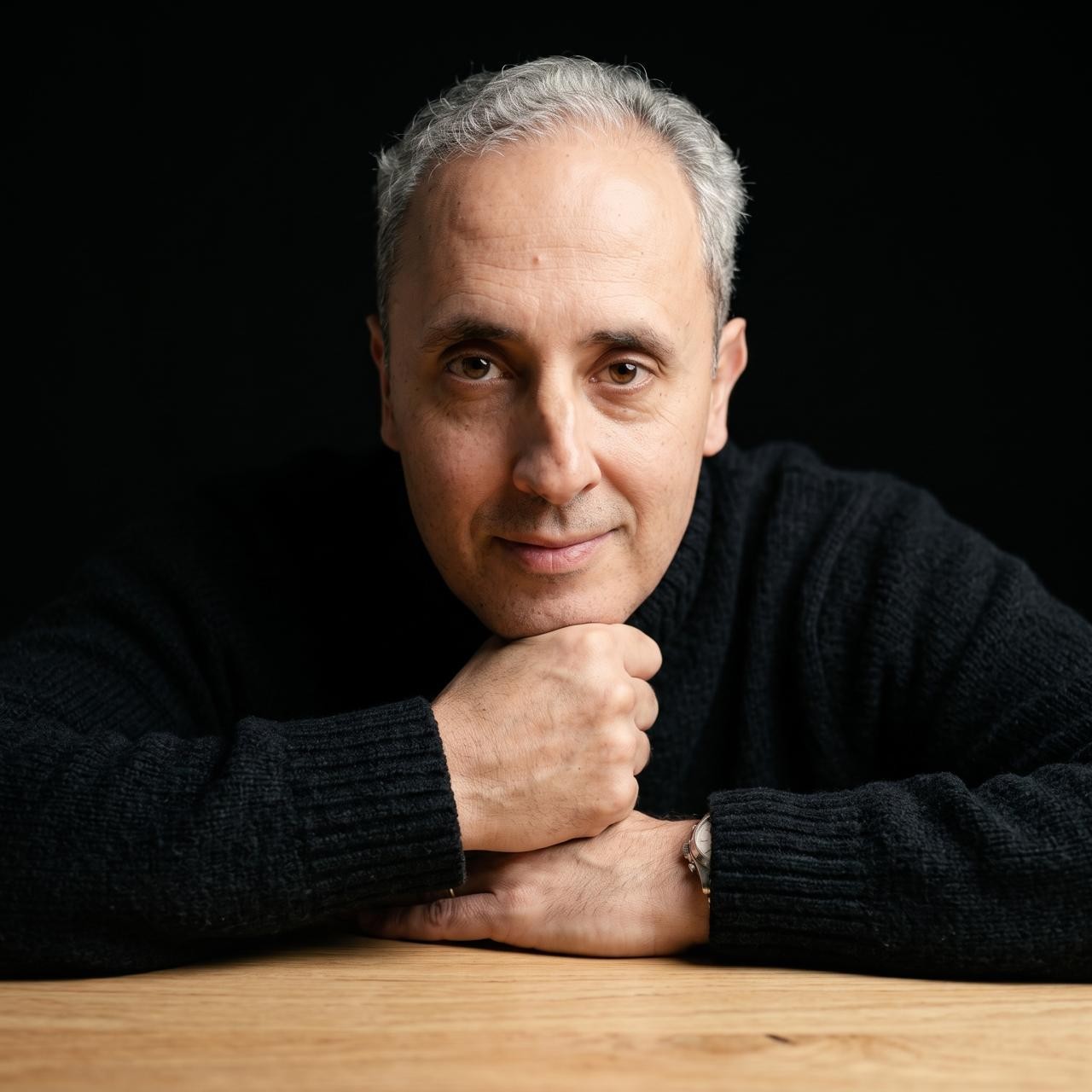 Dr. Volney Soares